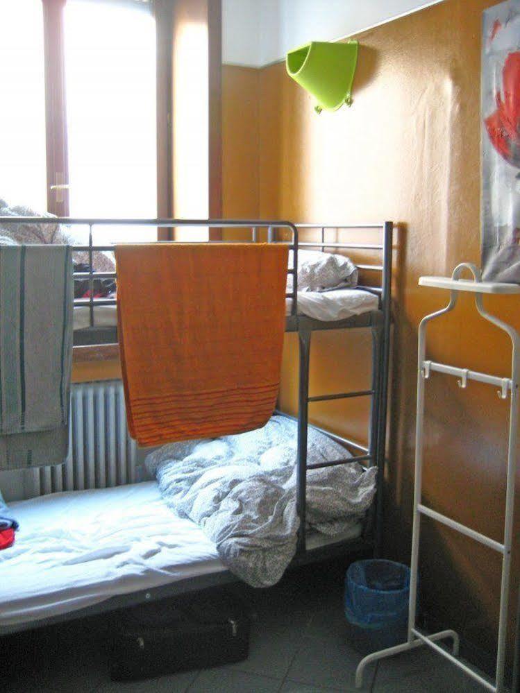 Koala Hostel Milan Extérieur photo